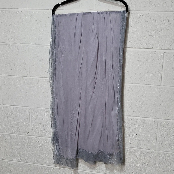 Light Grey Scarf‎ with lace trim NWT Charming Charlie's - Picture 1 of 6
